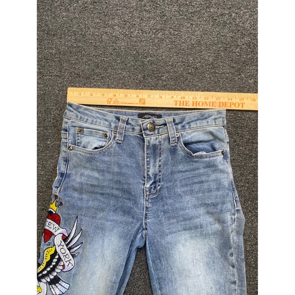 Ed Hardy Flare Blue Jeans Womens 26x32 Tattoo Graphic Embroidered Skull Grunge - Picture 3 of 12